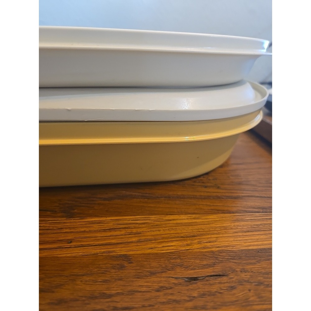 Vintage Tupperware Harvest Gold And Almond Server/Keeper 2 Pc. Set Hot/Cold - Picture 4 of 4
